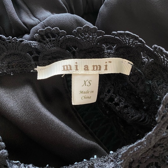 Lace accented romper with keyhole back detail - Picture 5 of 10